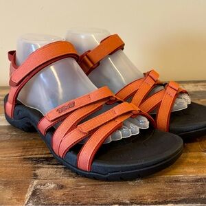 NWOB Teva Women's Sandals Walk And Hike Tirra in Aragon